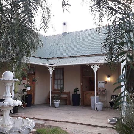 Calvinia Guesthouse Extérieur photo
