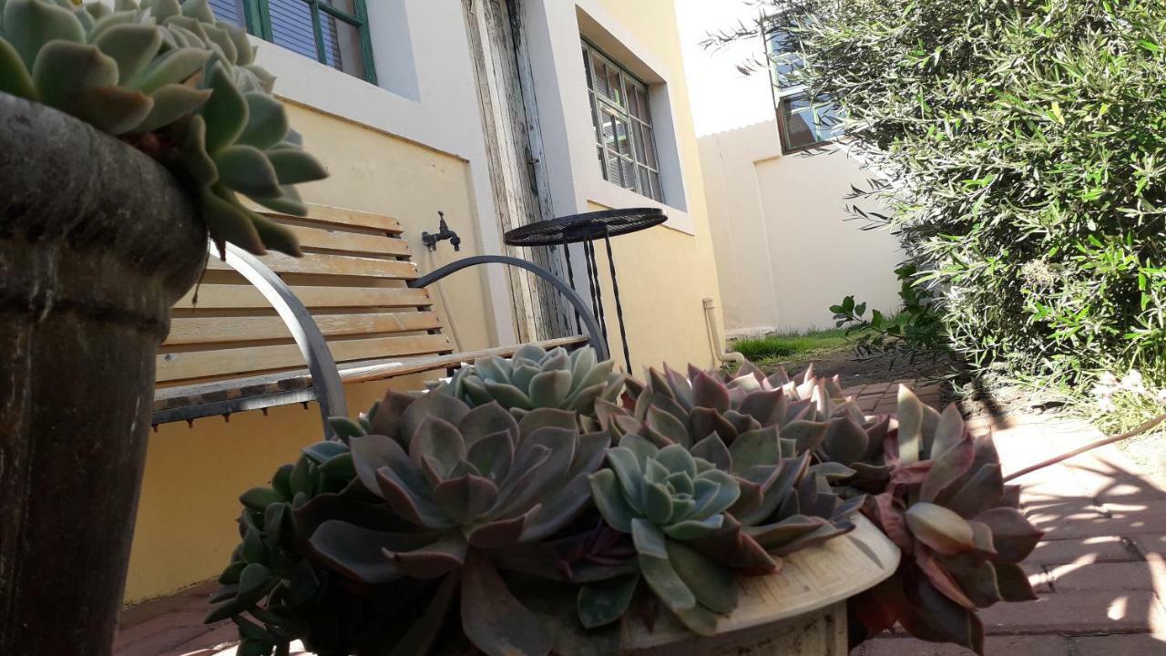 Calvinia Guesthouse Extérieur photo