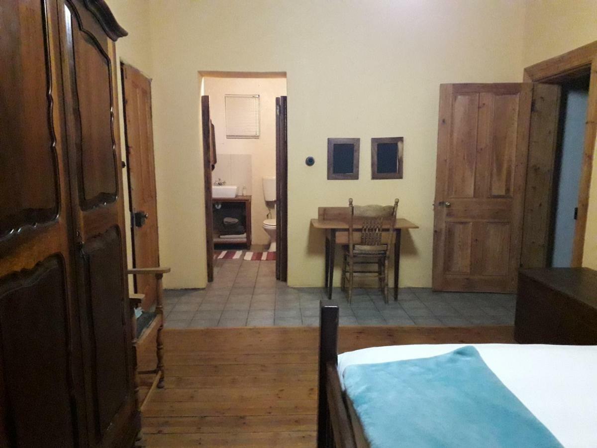 Calvinia Guesthouse Extérieur photo