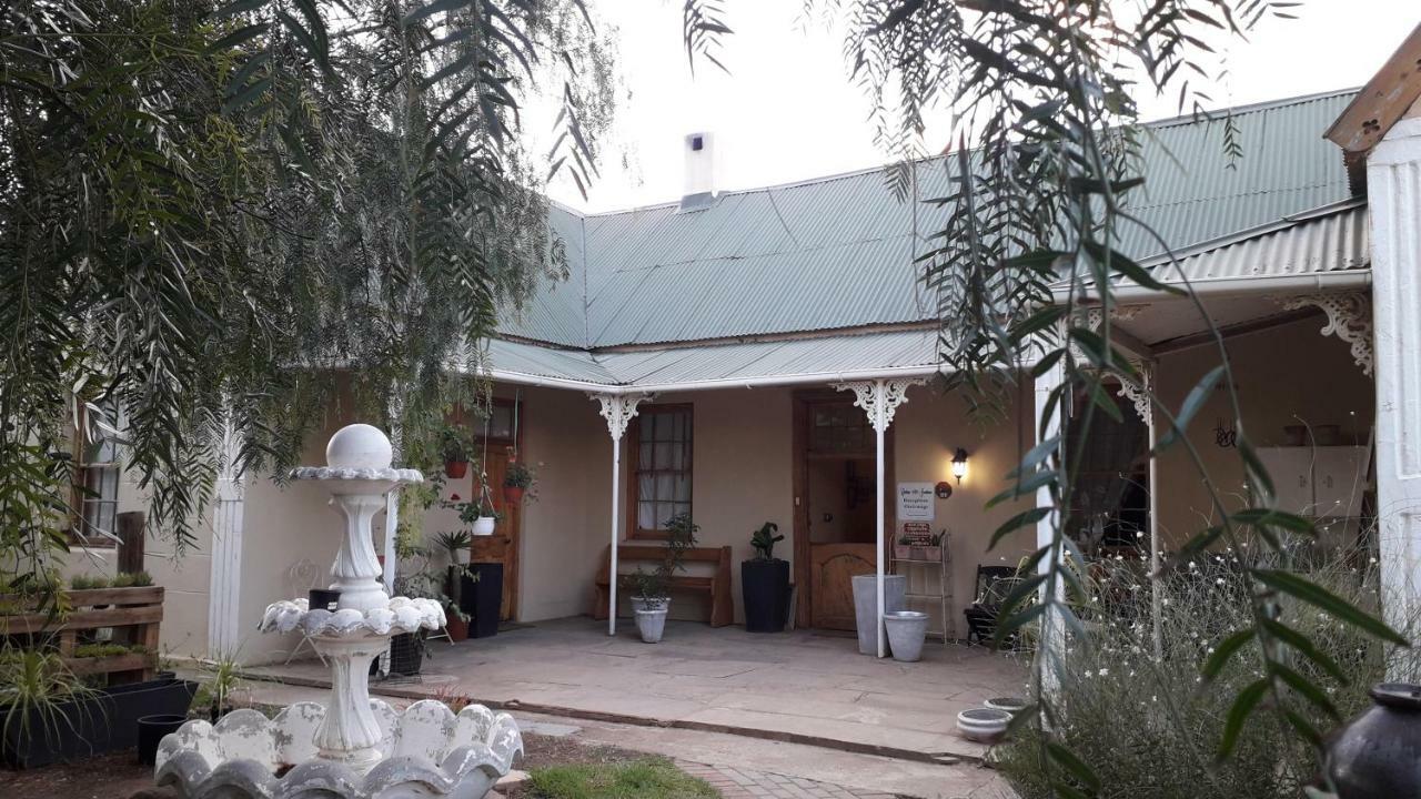 Calvinia Guesthouse Extérieur photo
