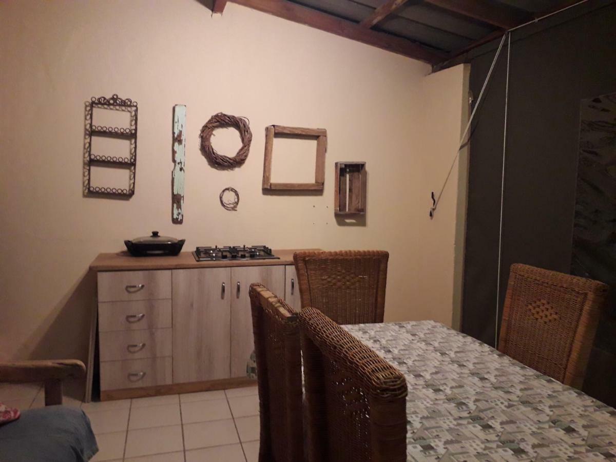 Calvinia Guesthouse Extérieur photo